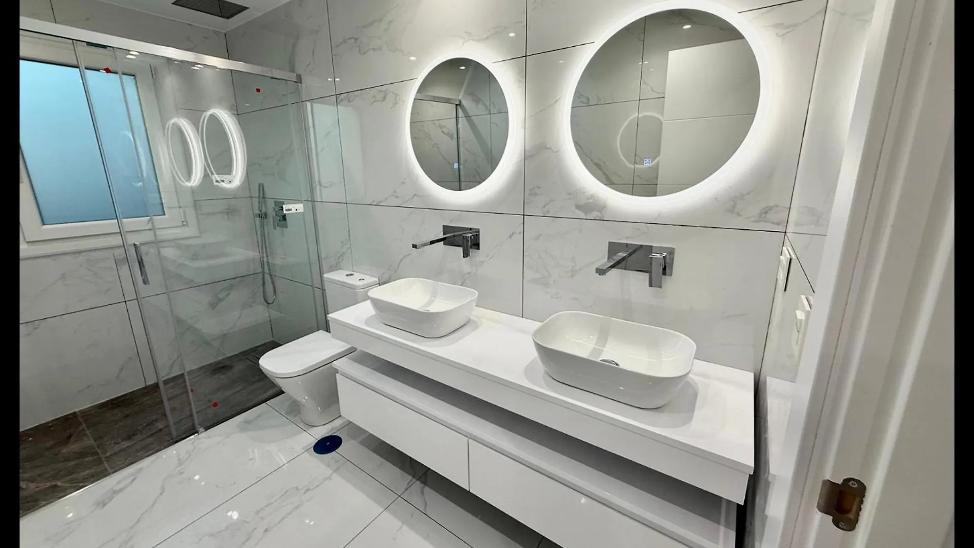Mi Capricho B12 -Luxury Beachfront Apartment- Costa Del Sol Sitio de Calahonda