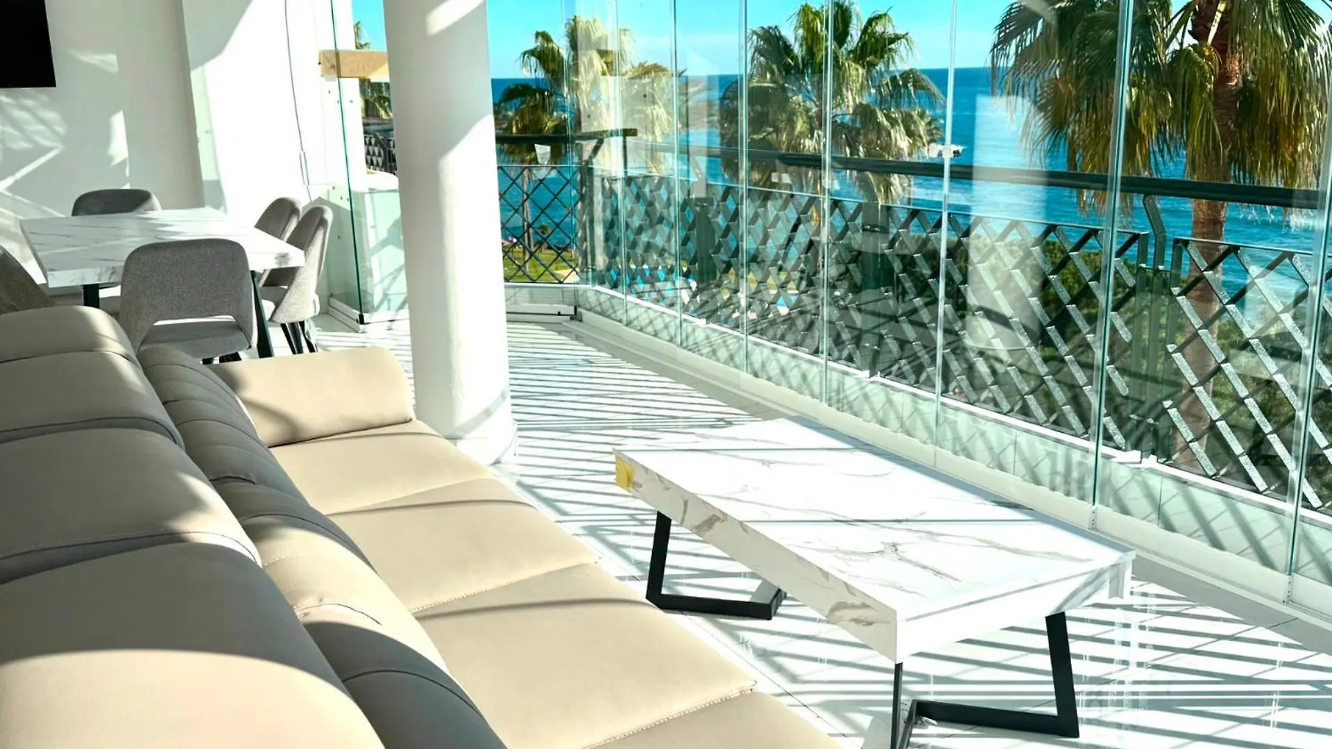 Mi Capricho B12 -Luxury Beachfront Apartment- Costa Del Sol Sitio de Calahonda 0*,  Spain