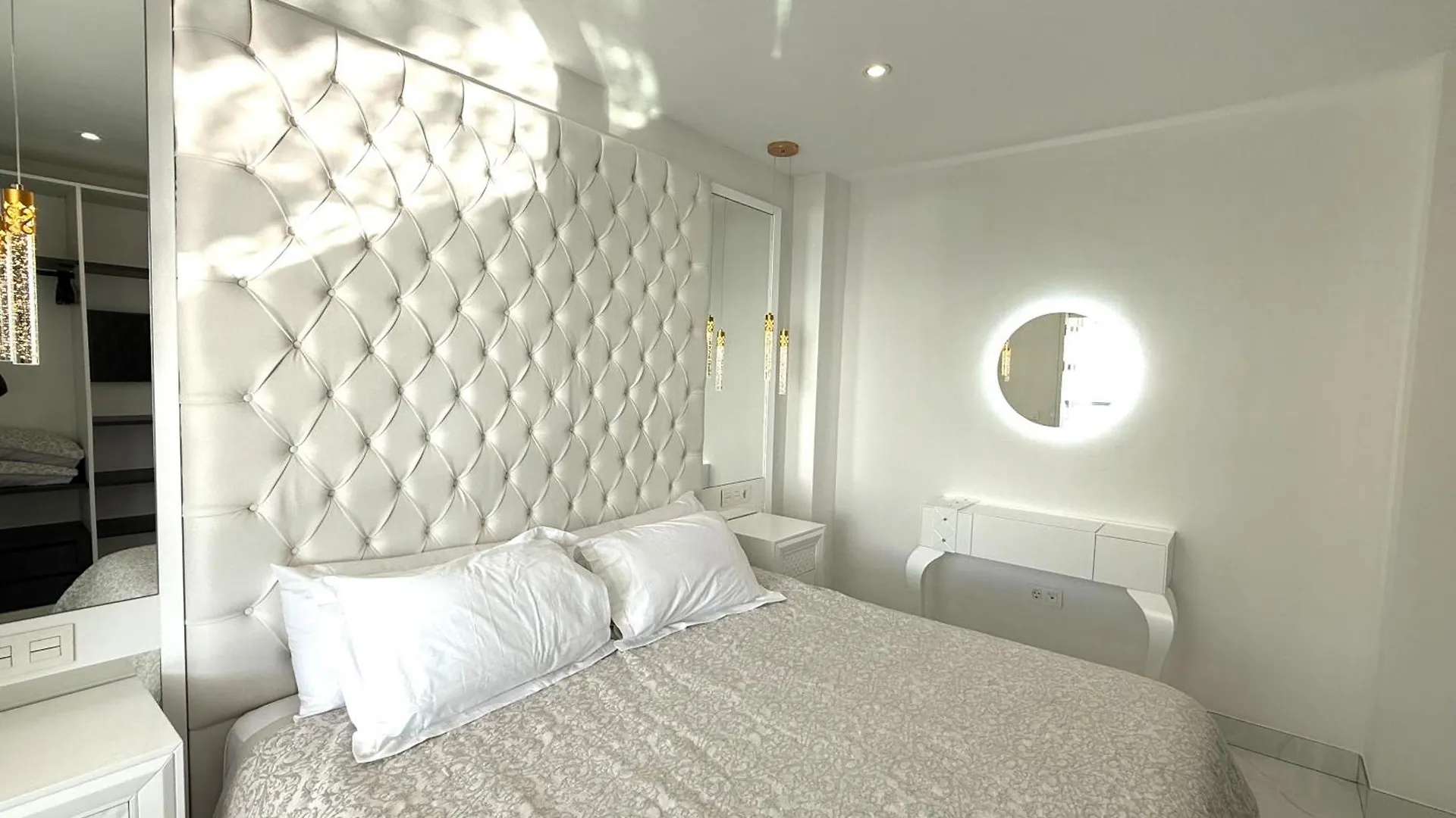 Apartment Mi Capricho B12 -Luxury Beachfront Apartment- Costa Del Sol Sitio de Calahonda Spain