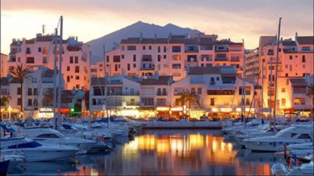 Mi Capricho B12 -Luxury Beachfront Apartment- Costa Del Sol Sitio de Calahonda